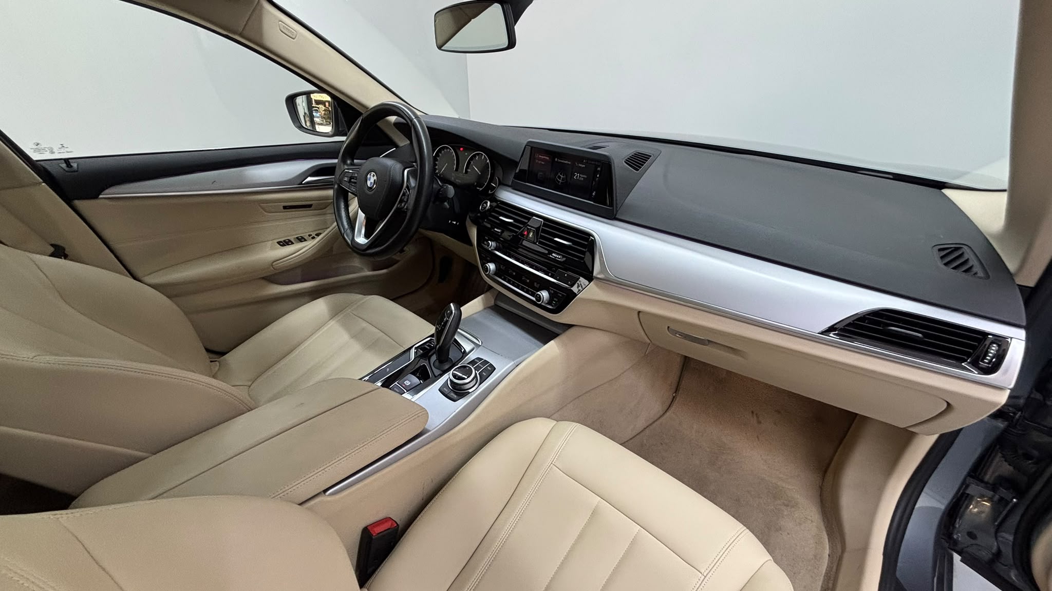 BMW 520i 11